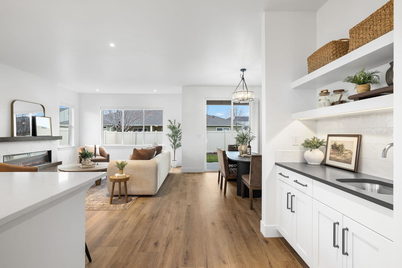 Meridian Townhome: 3057 N. Lapis Ave.