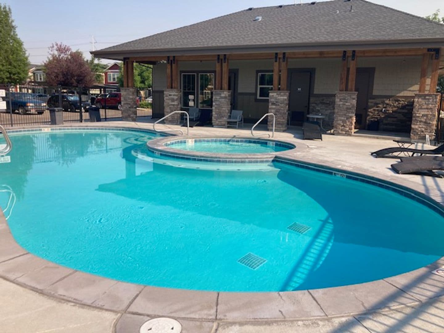 Meridian Apartment: 1530 W. Ann Taylor St.