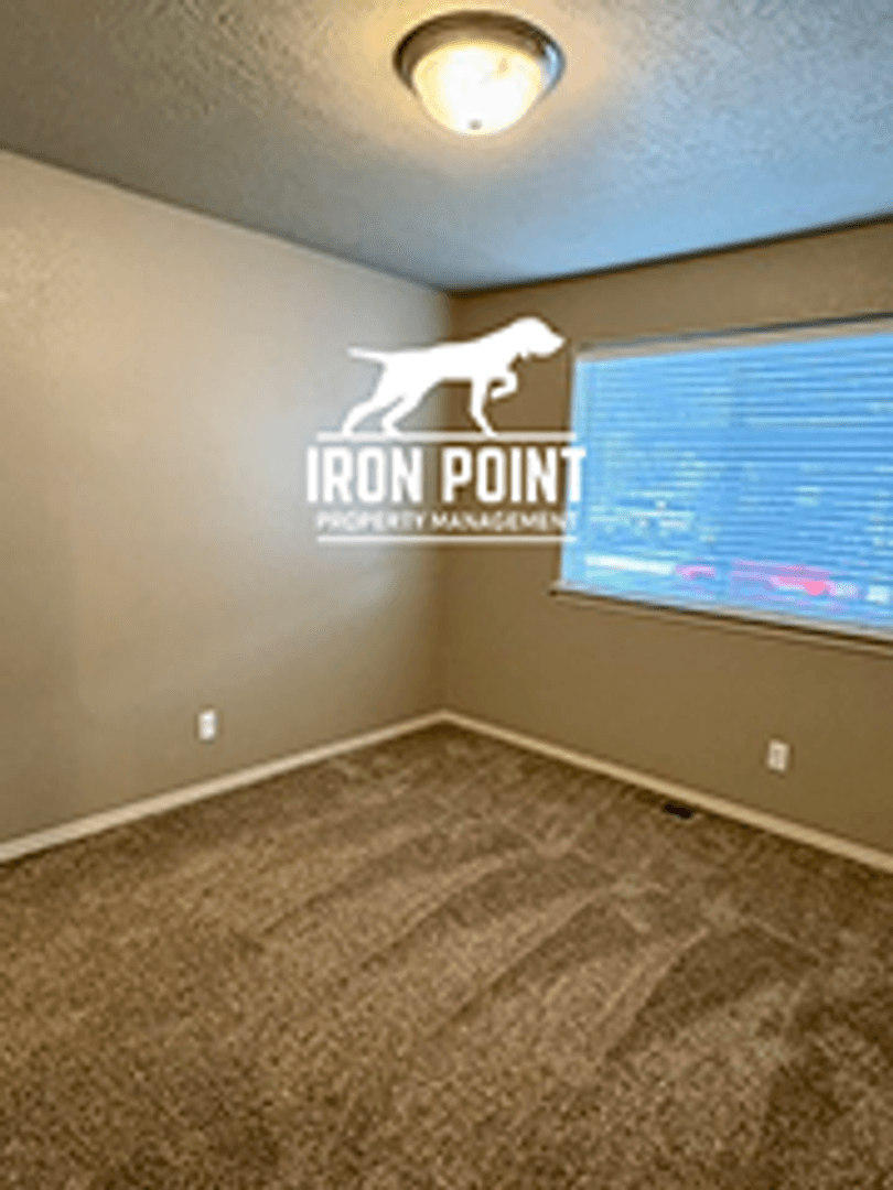 Nampa Apartment: 16563 N Investor Lp