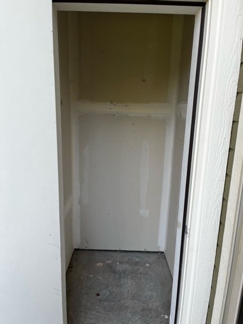 Meridian Apartment: 1530 W. Ann Taylor St.