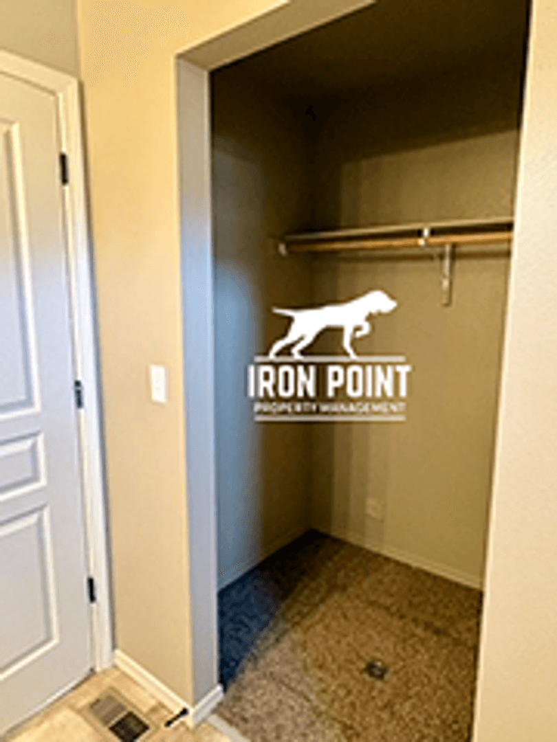 Nampa Apartment: 16589 Integra St