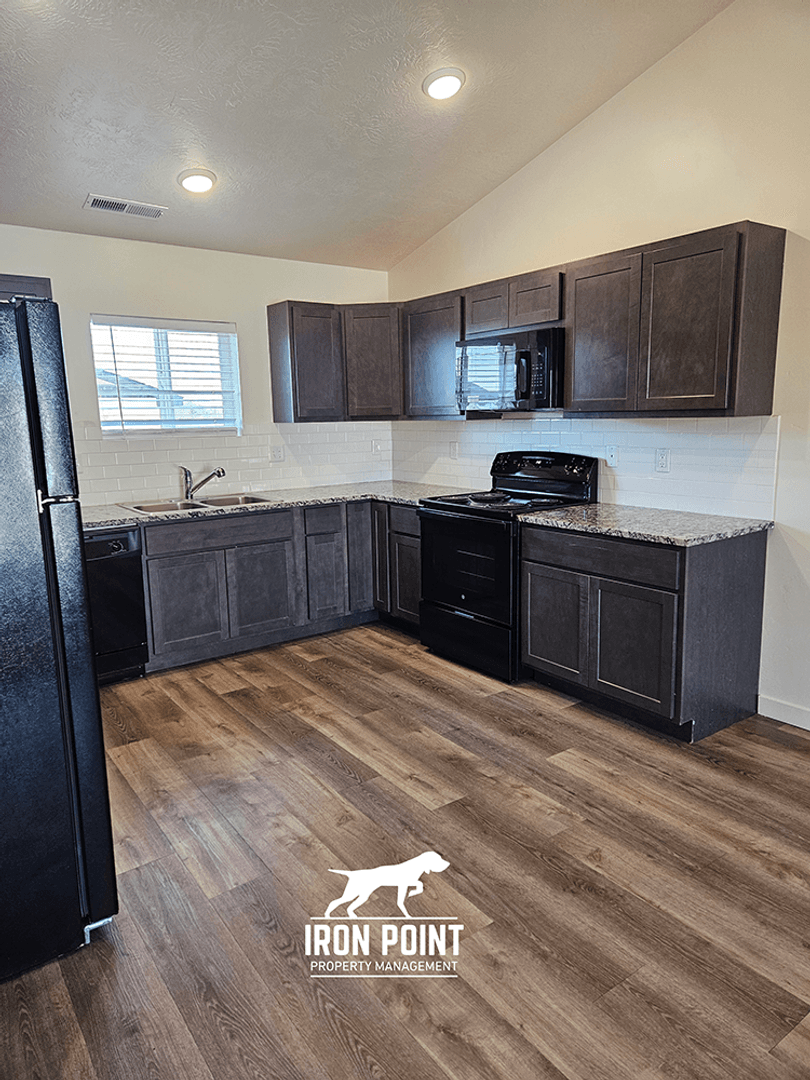 Caldwell Apartment: 2809 Blackfoot Ln