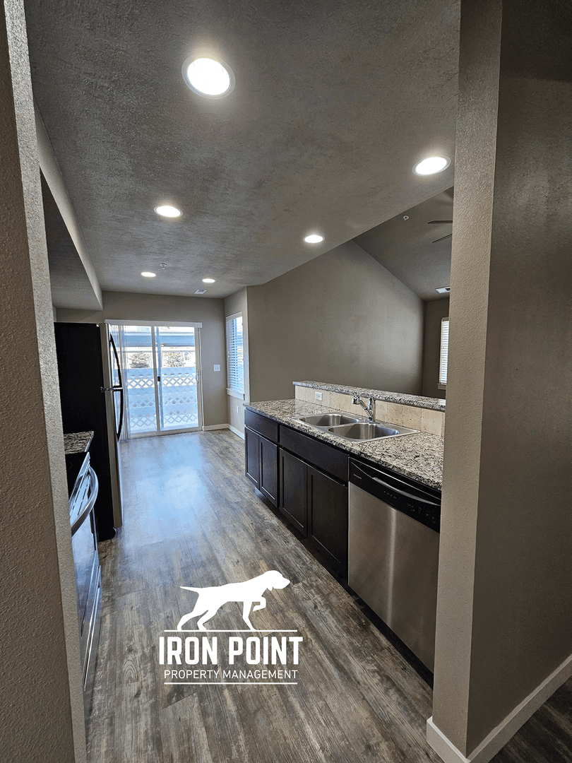 Kuna Apartment: 808 E. Wandering Ln.