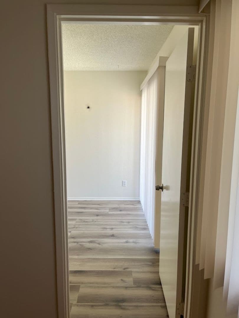 Fullerton Apartment: 111 S. Acacia Ave