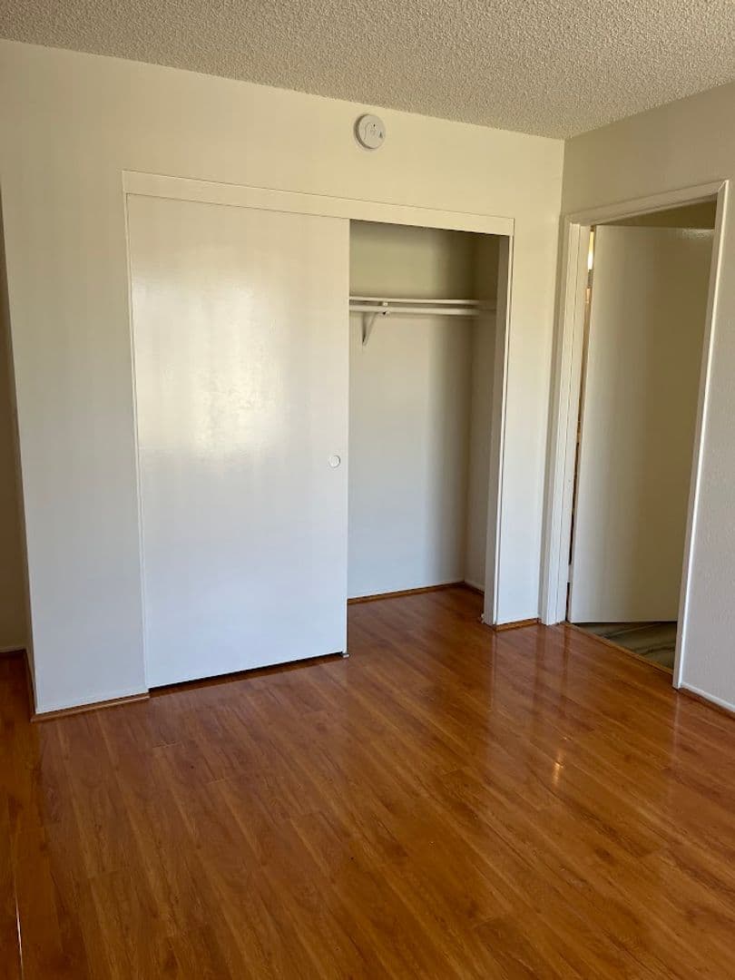 Fullerton Apartment: 111 S. Acacia Ave