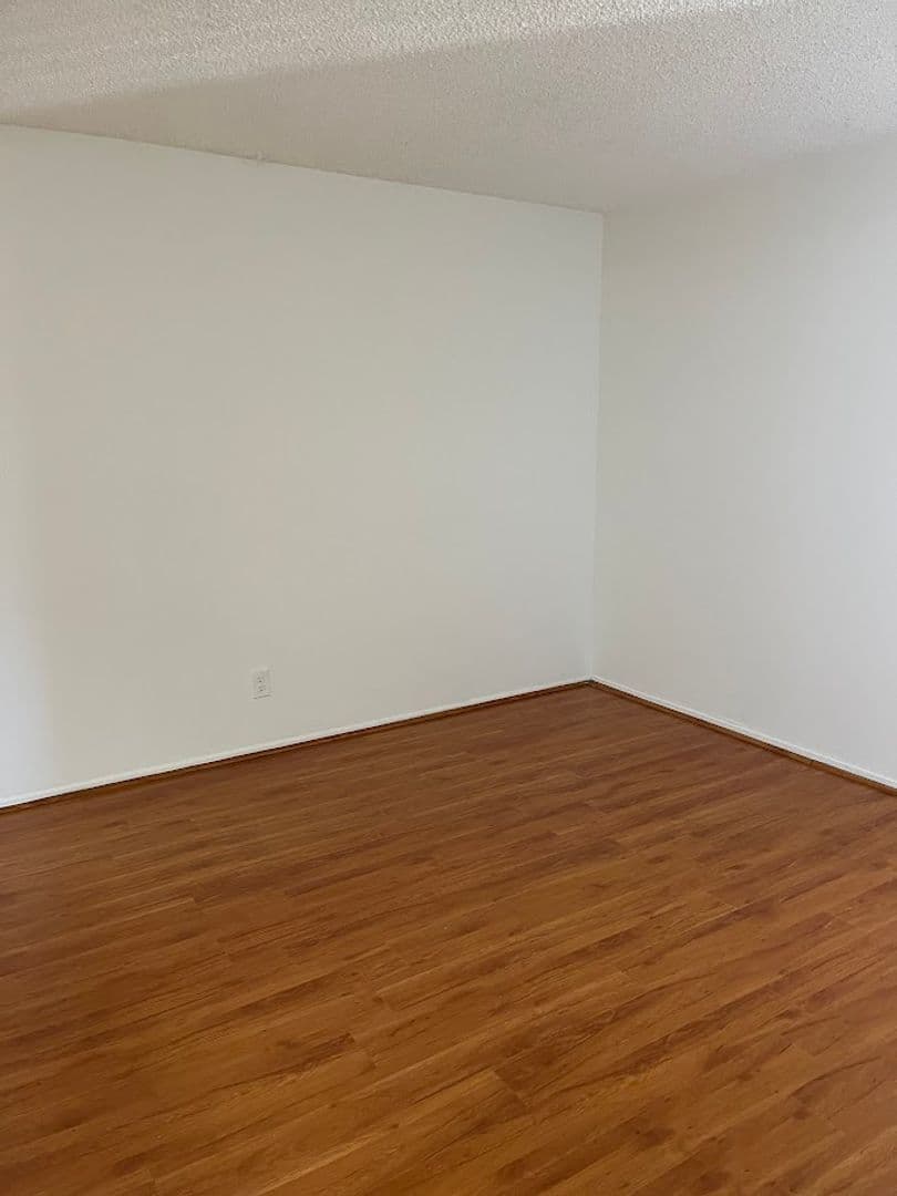 Fullerton Apartment: 111 S. Acacia Ave