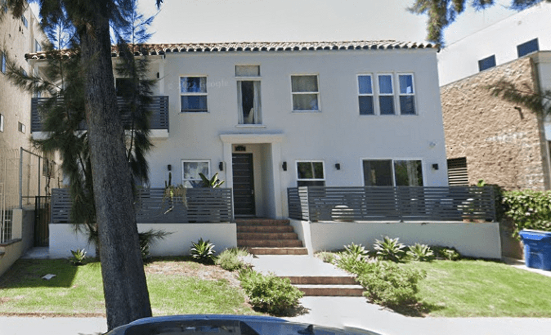 West Hollywood Apartment: 141 N. Swall Drive
