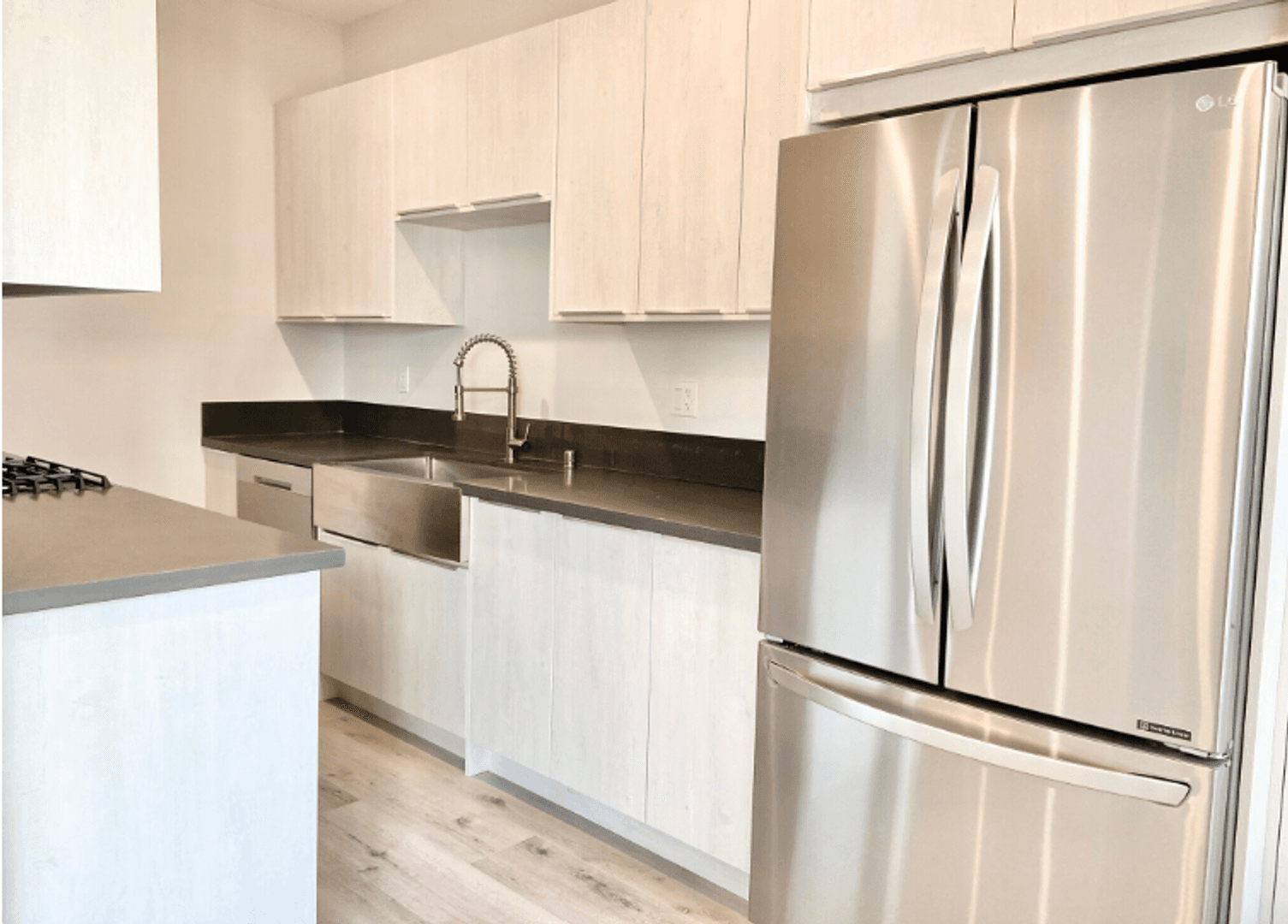 West Hollywood Apartment: 141 N. Swall Drive