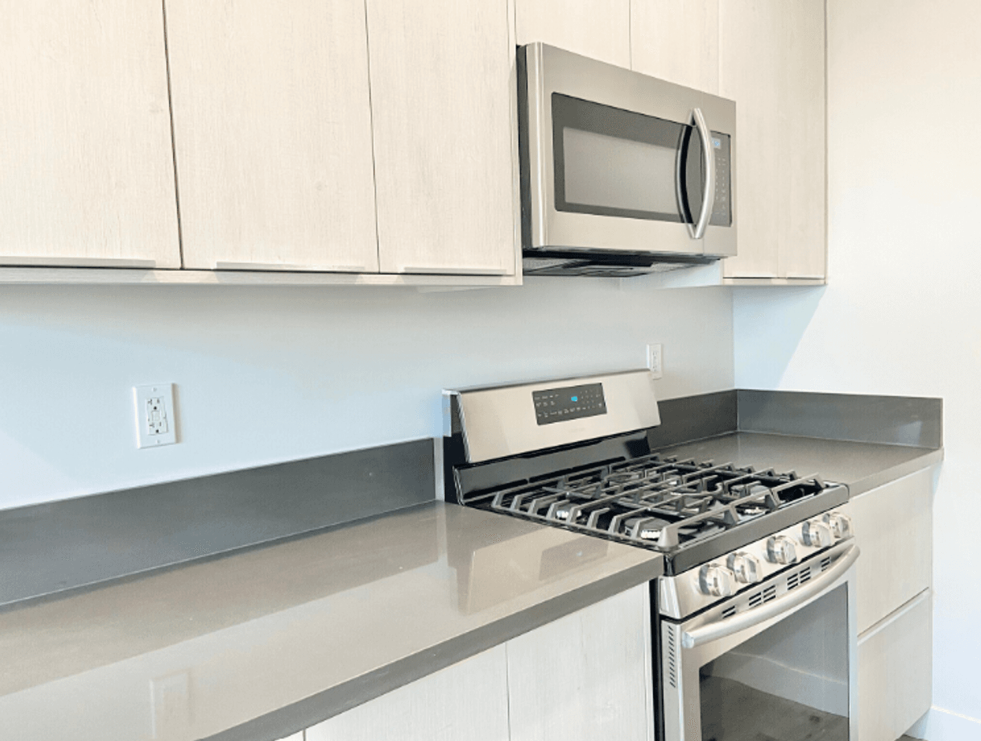 West Hollywood Apartment: 141 N. Swall Drive