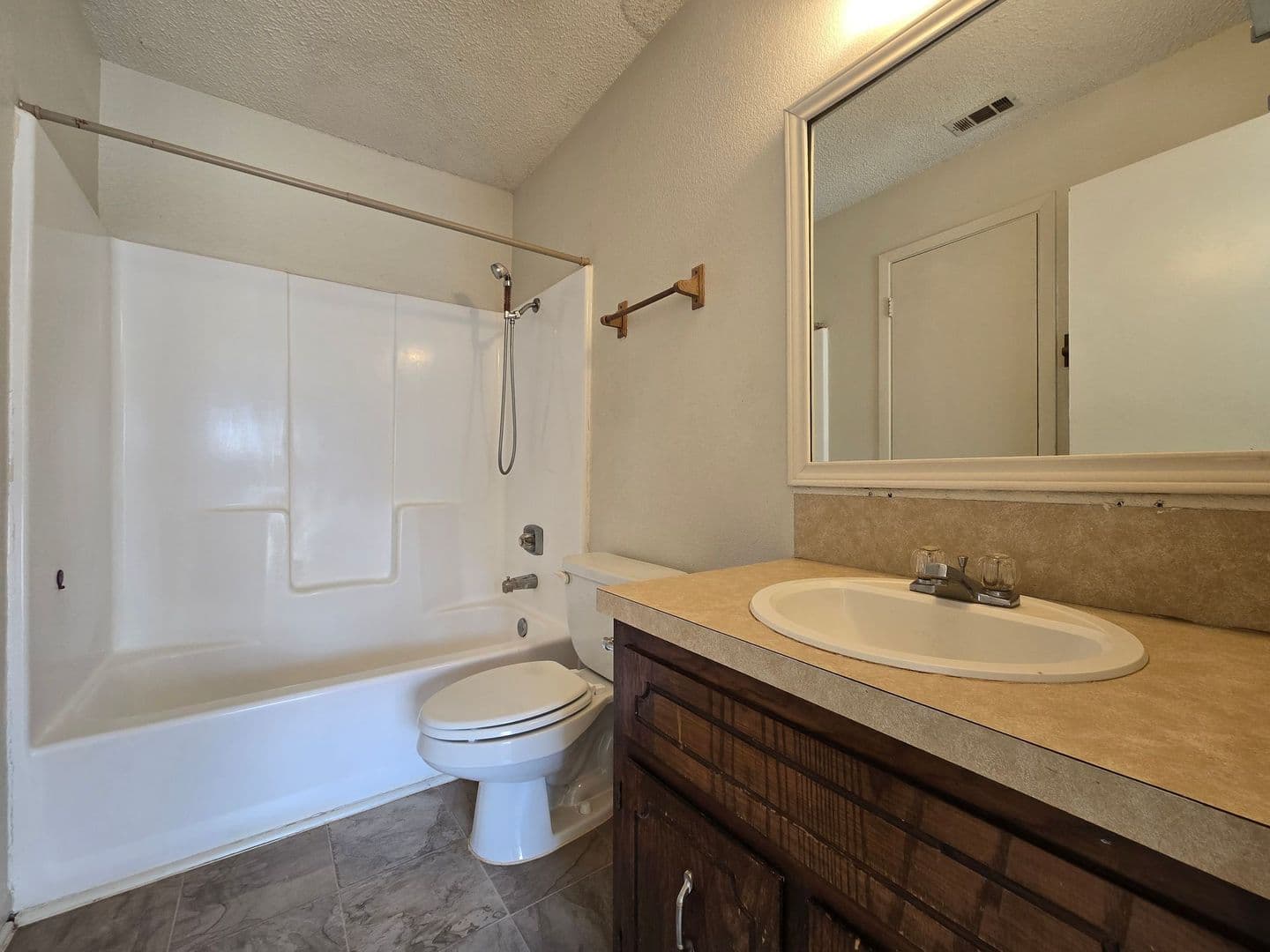 Harker Heights Apartment: 1207 Boulder Run - C