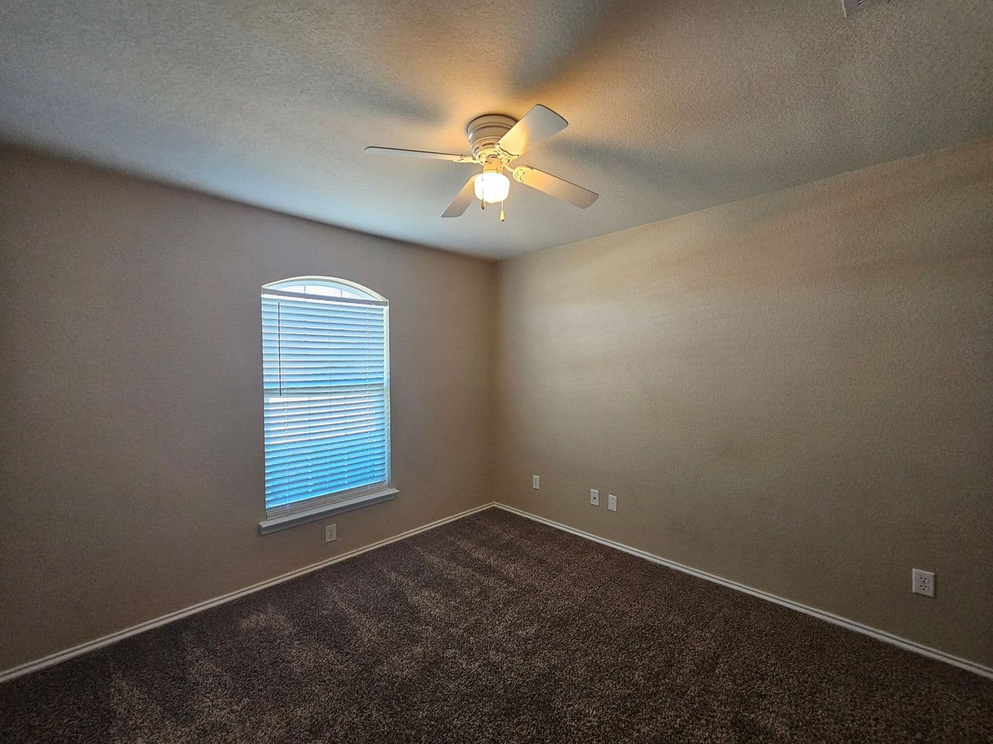 Killeen House: 2503 Hydrangea Ave
