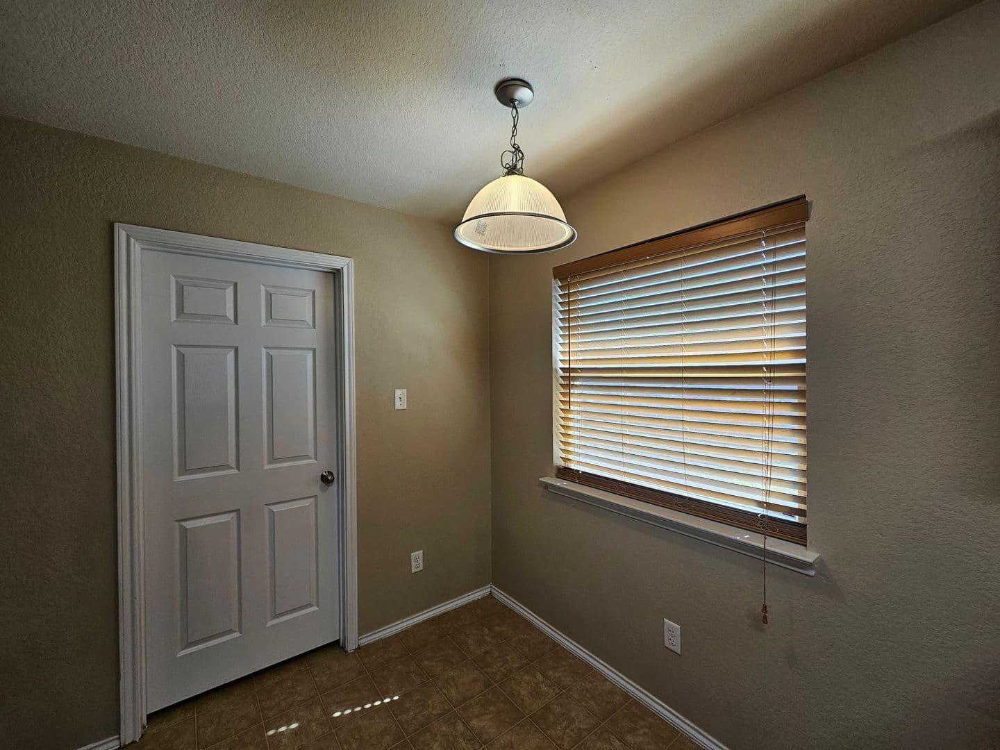Killeen House: 2503 Hydrangea Ave