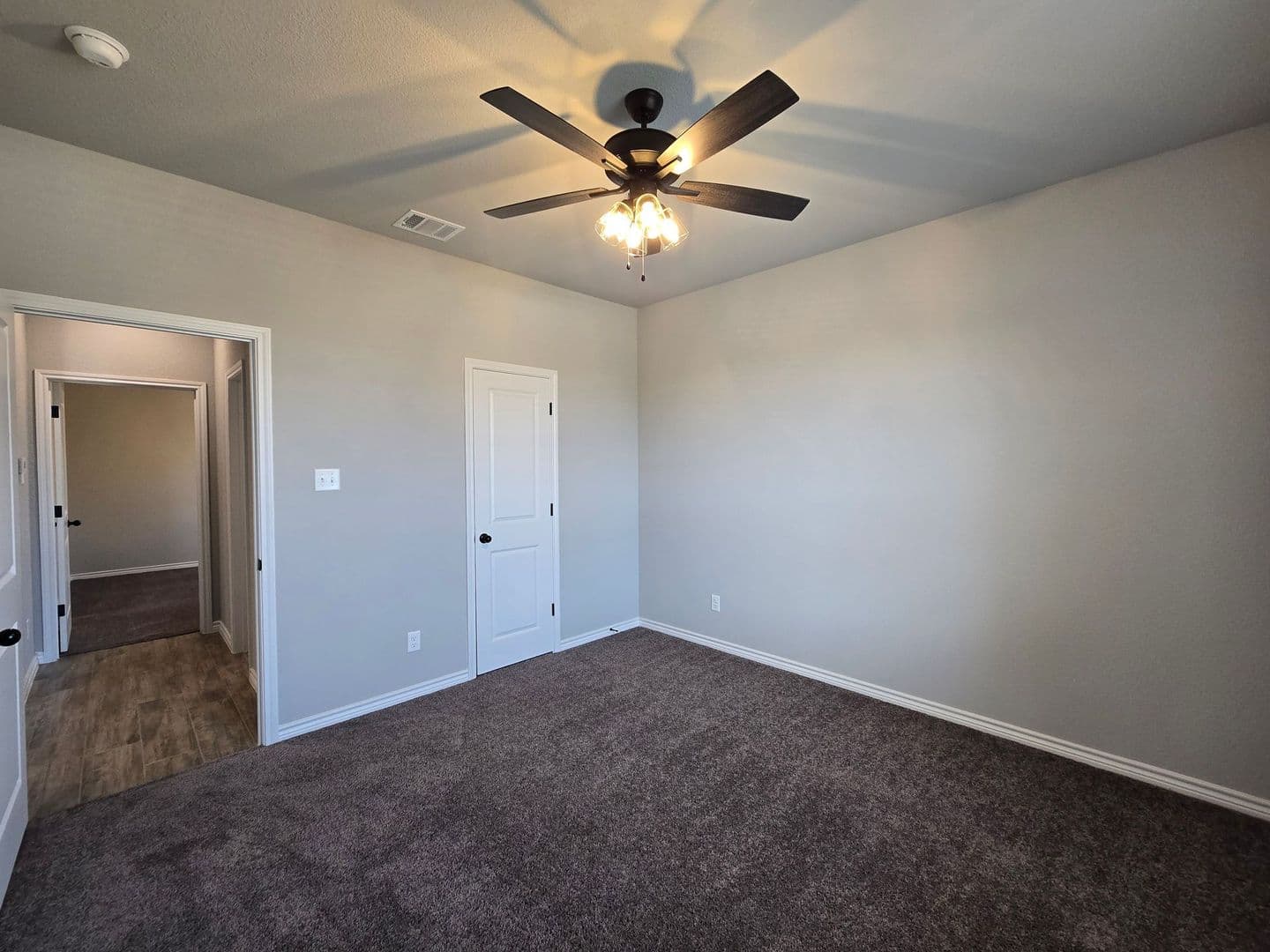 Killeen House: 3104 Hedwig Street