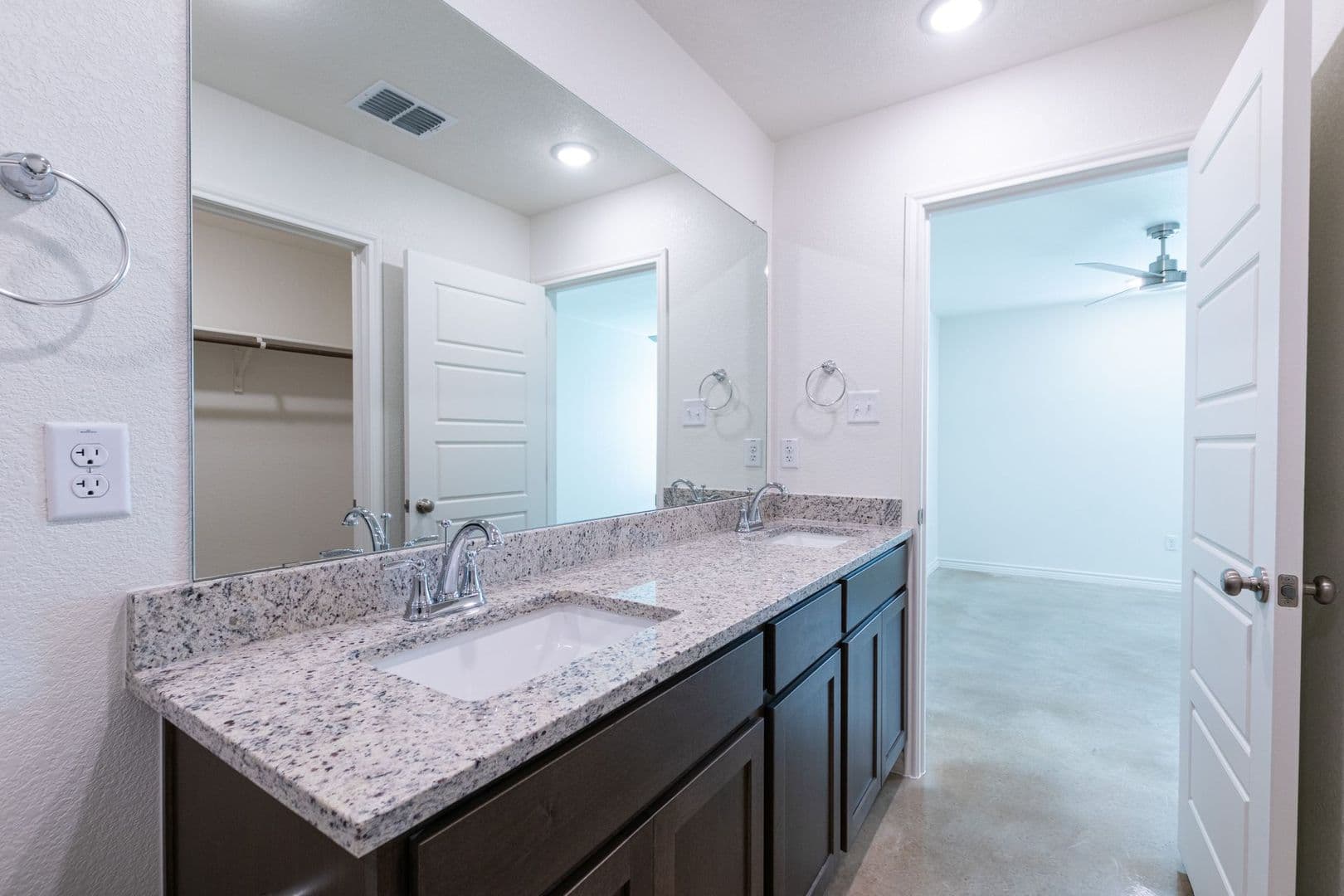 Copperas Cove Apartment: 1149 Lindsey Drive (A/B)