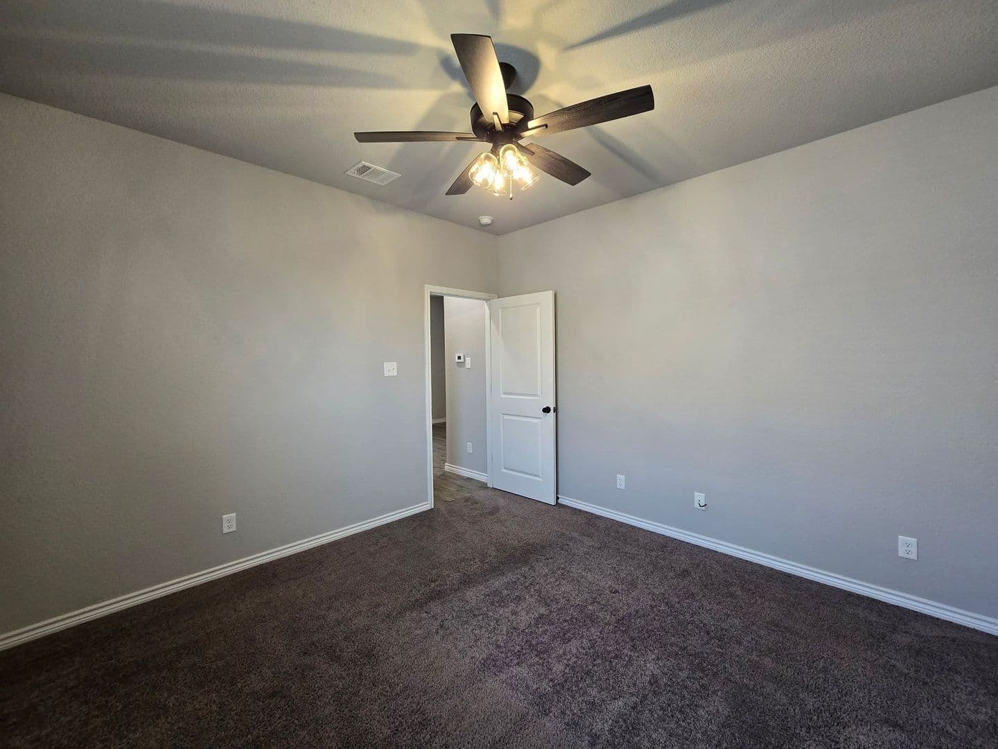 Killeen House: 3104 Hedwig Street