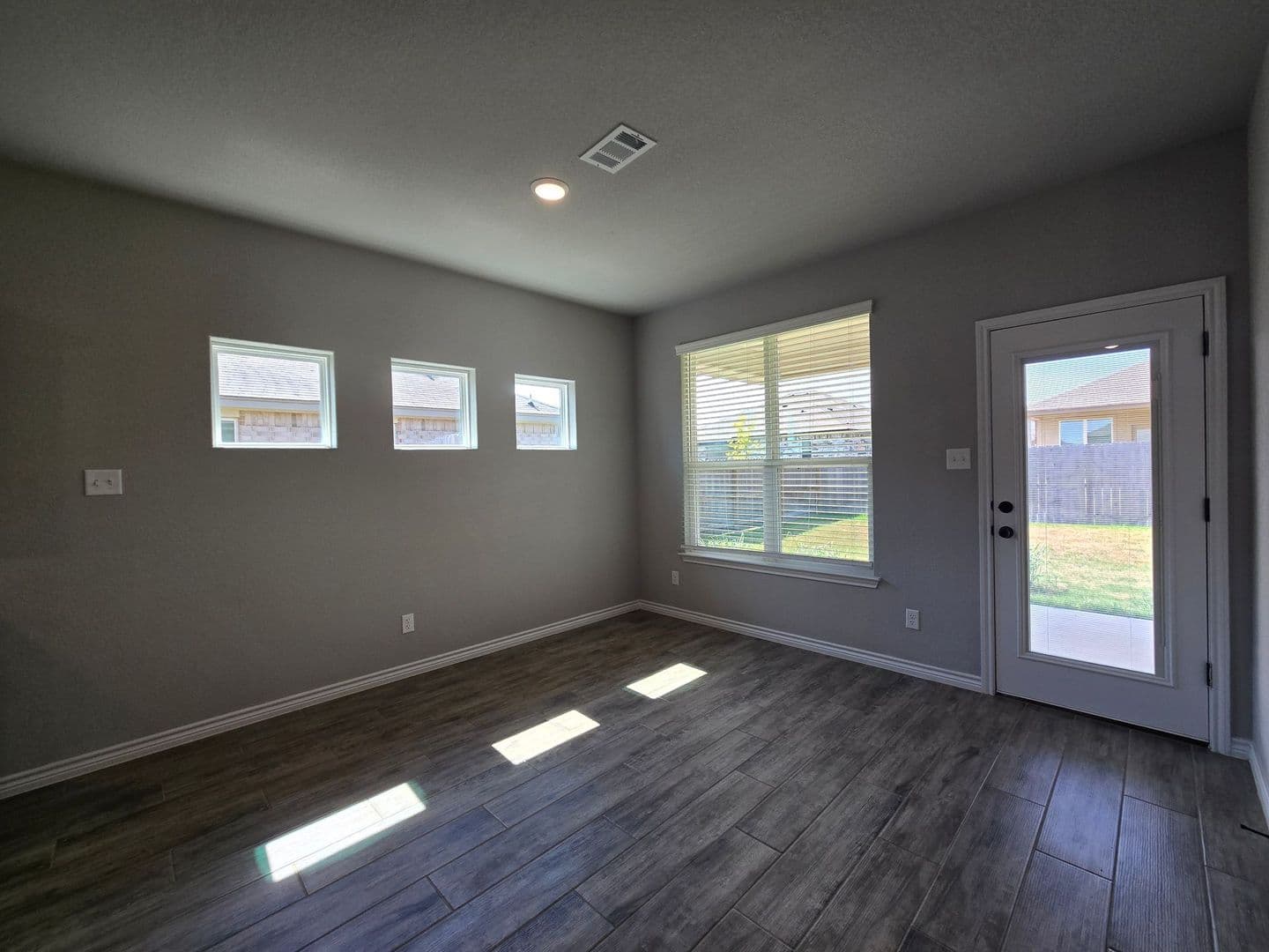 Killeen House: 3104 Hedwig Street