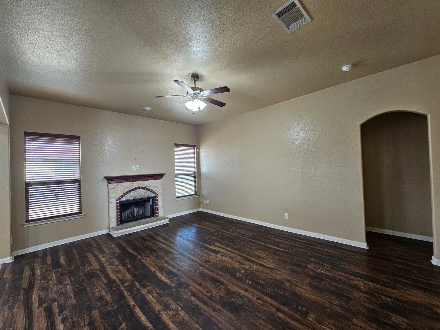 Killeen House: 2803 Camp Cooper Drive