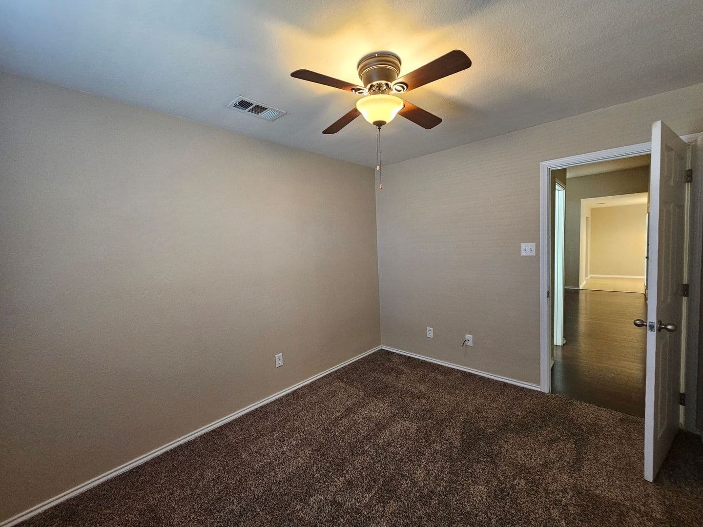 Killeen House: 2503 Hydrangea Ave