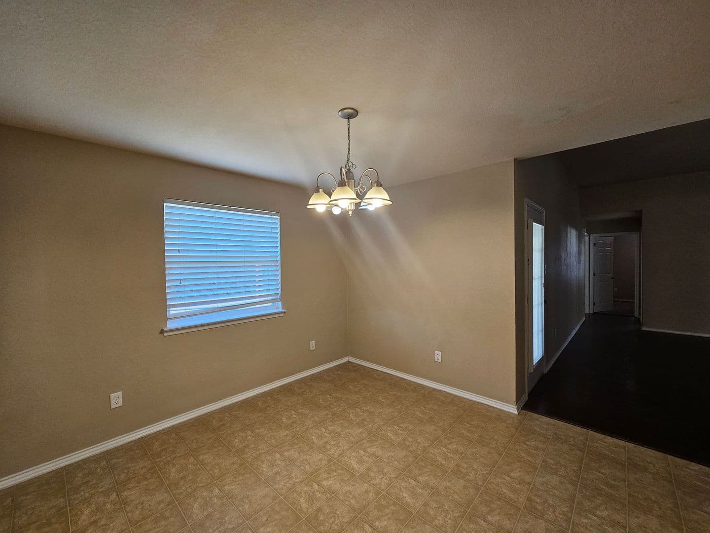 Killeen House: 2503 Hydrangea Ave