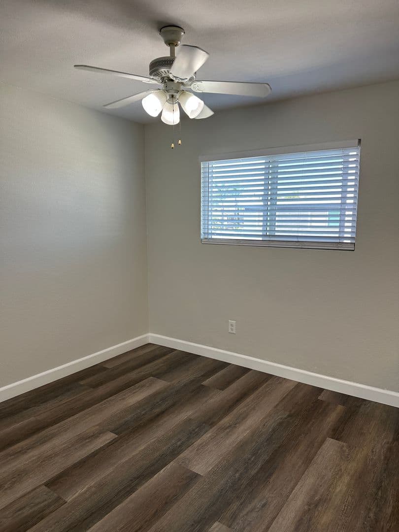 Imperial Beach Apartment: 1144 12th St.