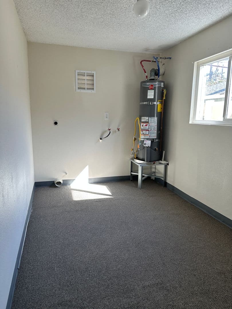 Imperial Beach Apartment: 1144 12th St.