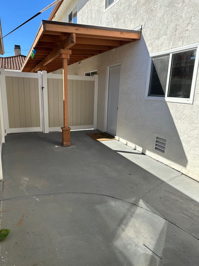 Imperial Beach Apartment: 1144 12th St.