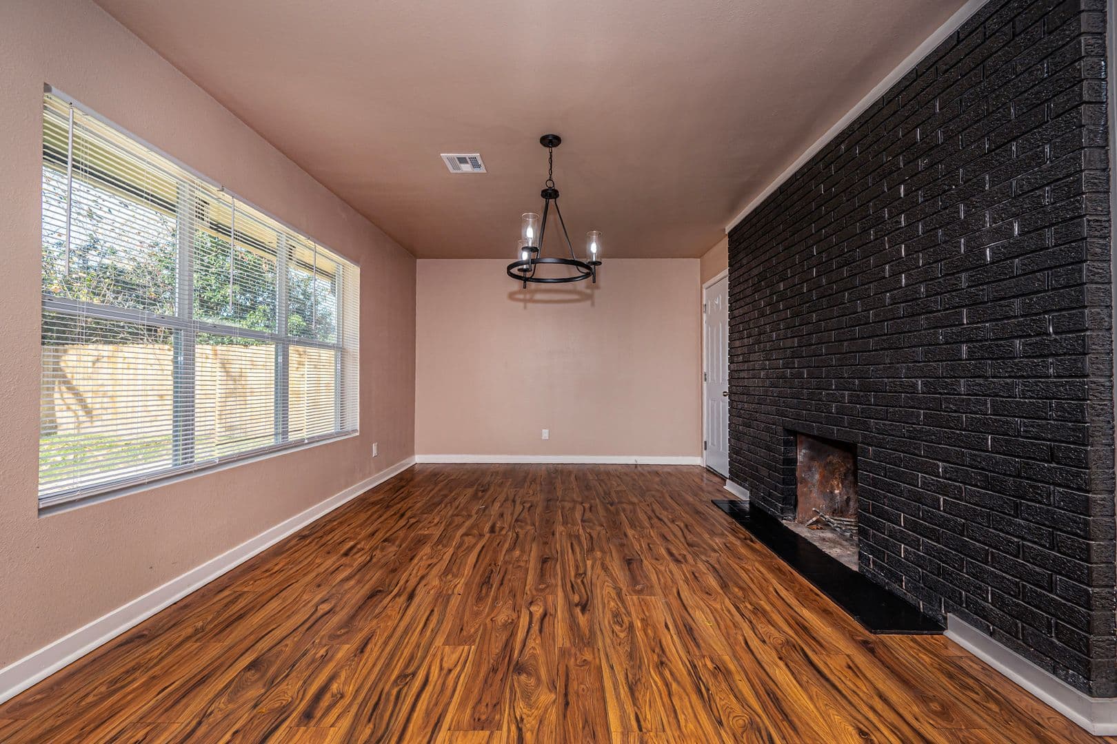 Ardmore House: 1733 Salisbury