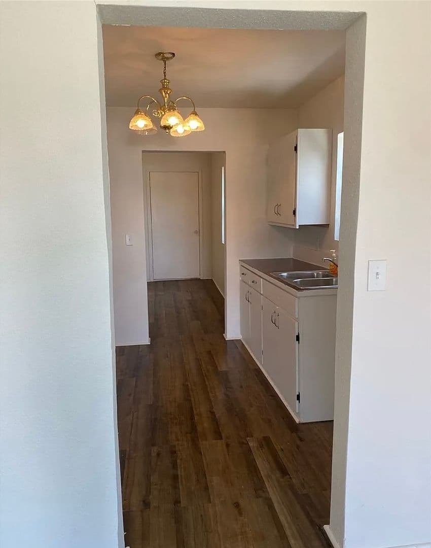 Ardmore House: 914 3rd NW