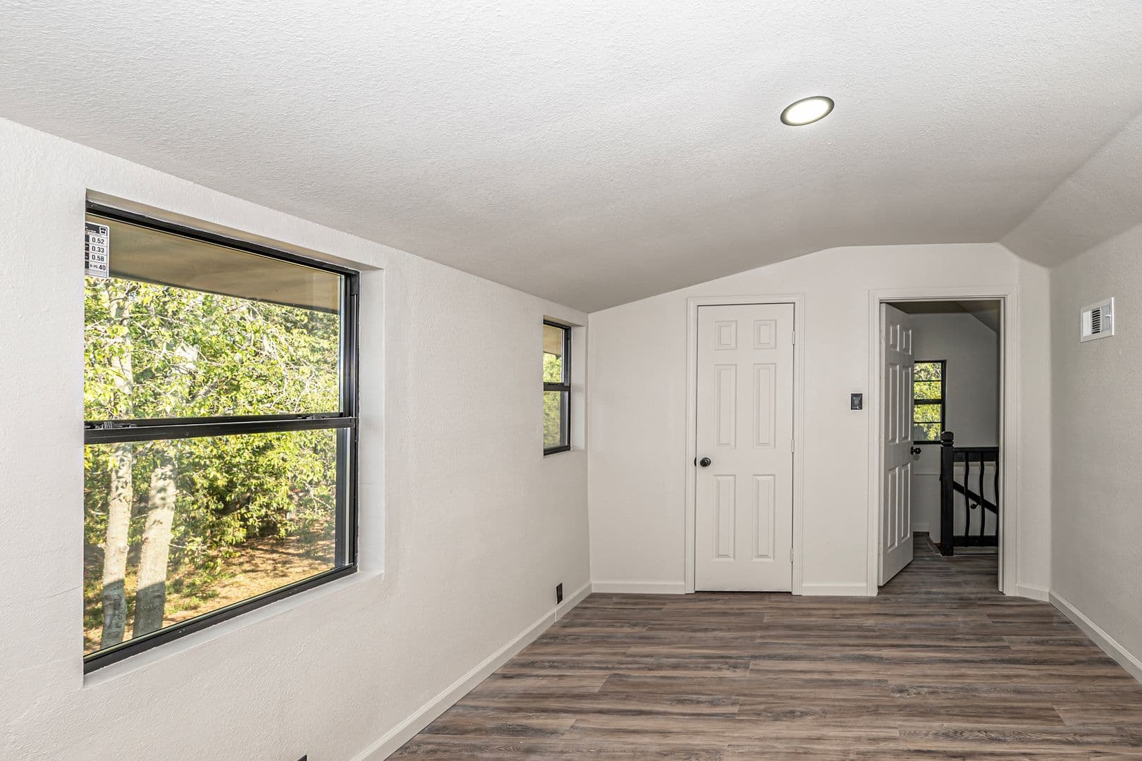 ardmore Apartment: 735 8th nw