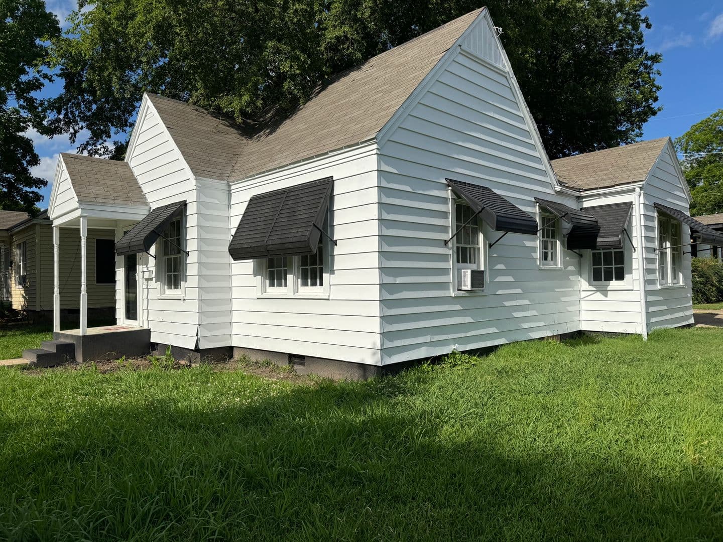 Ardmore House: 902 Burch