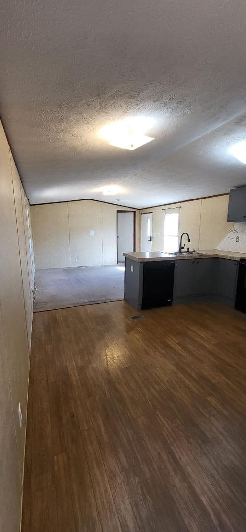 Ardmore House: 387 Basin RD