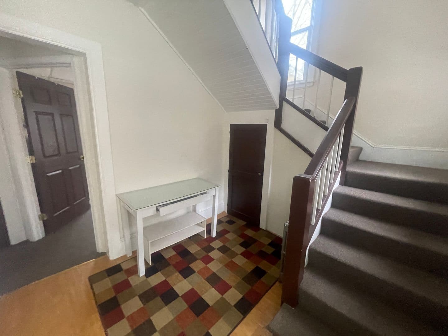 Ithaca Apartment: 215 Giles St