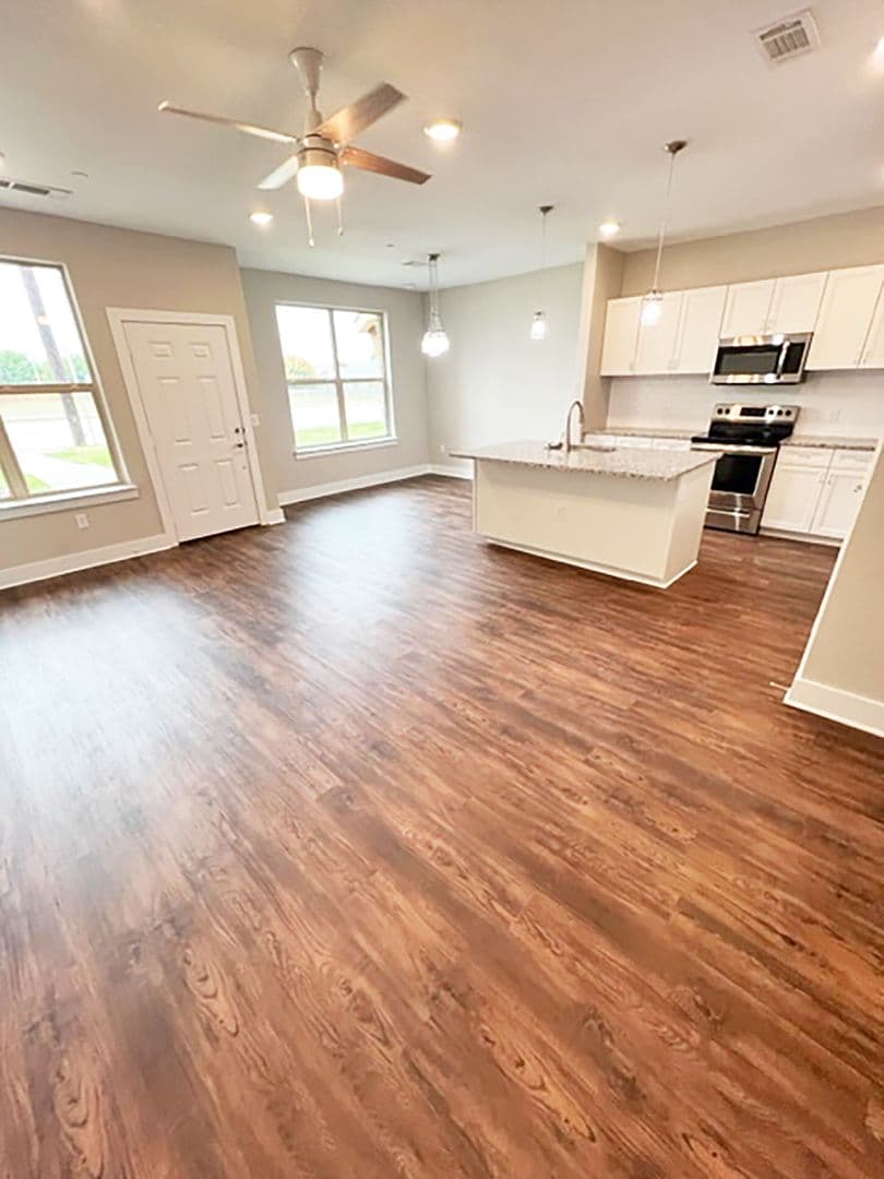 Argyle Townhome: 3605 S Bonnie Brae
