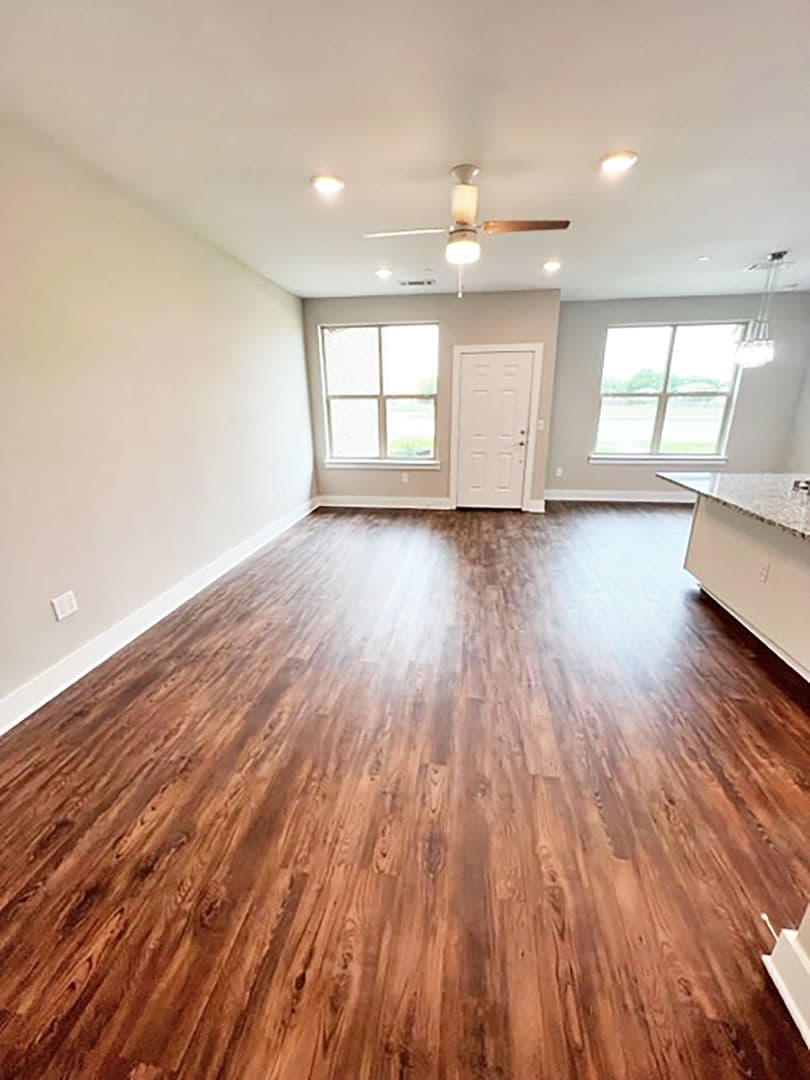 Argyle Townhome: 3605 S Bonnie Brae