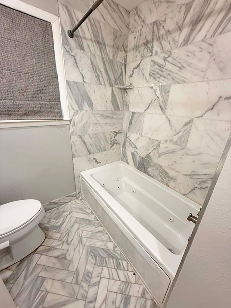 Denton House: 2710 Crestwood Ct