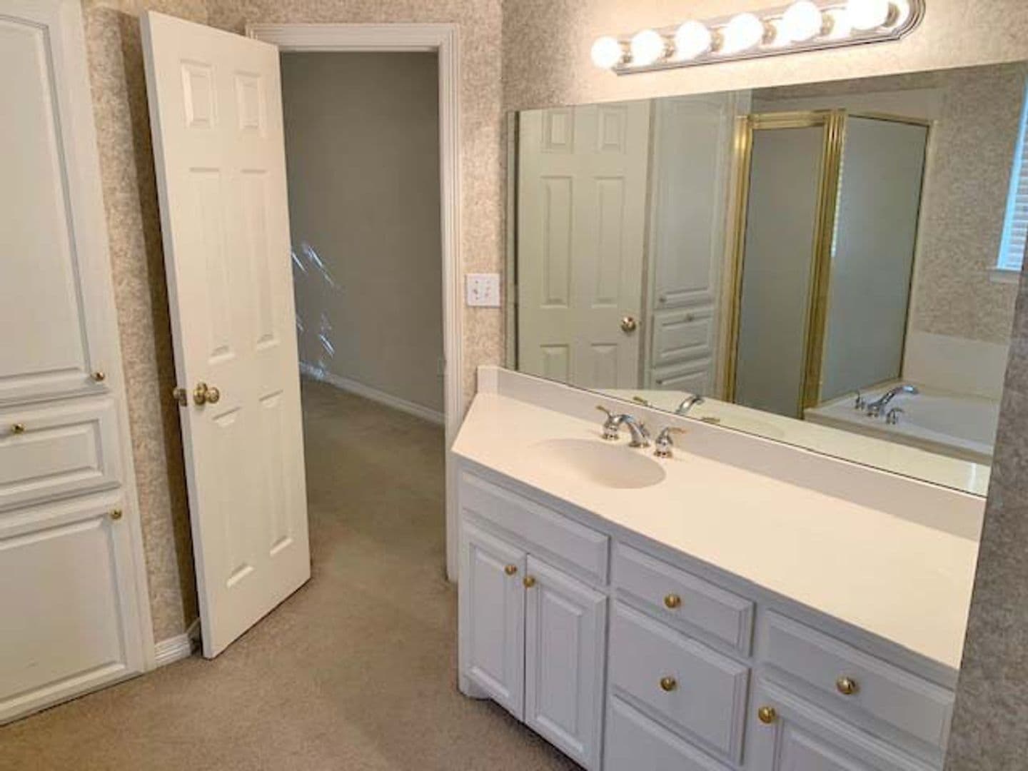 Denton House: 1113 Ellison Park Cir.