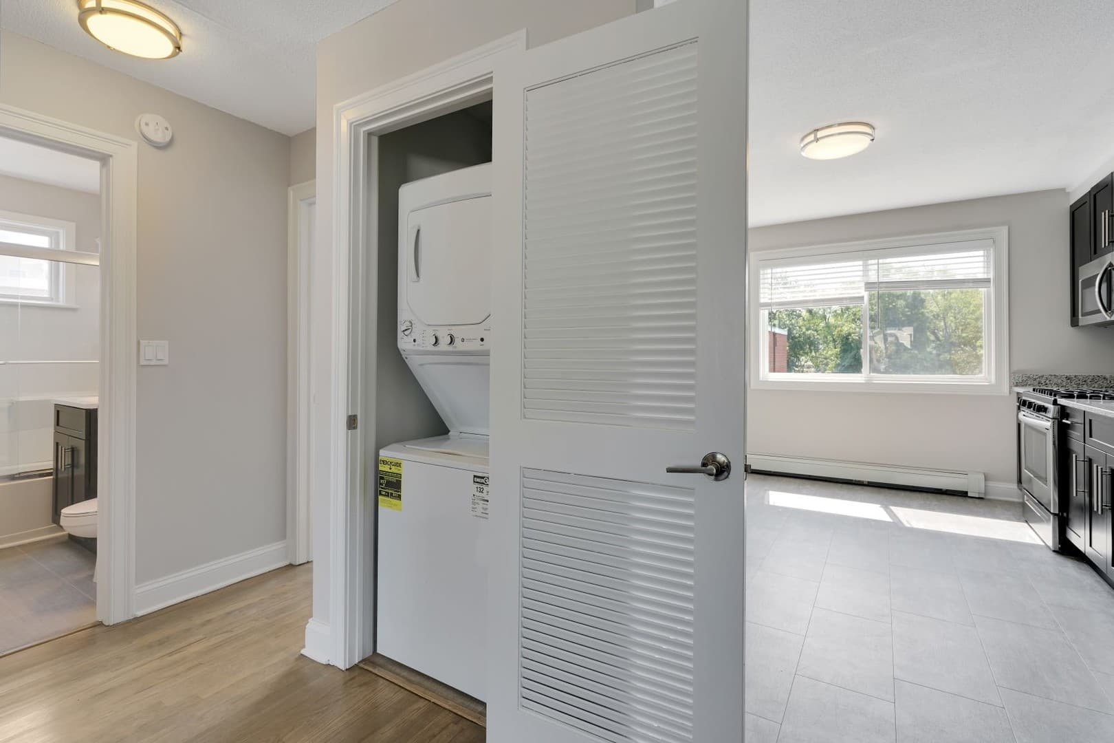 Norwalk Apartment: 21 Clinton Ave