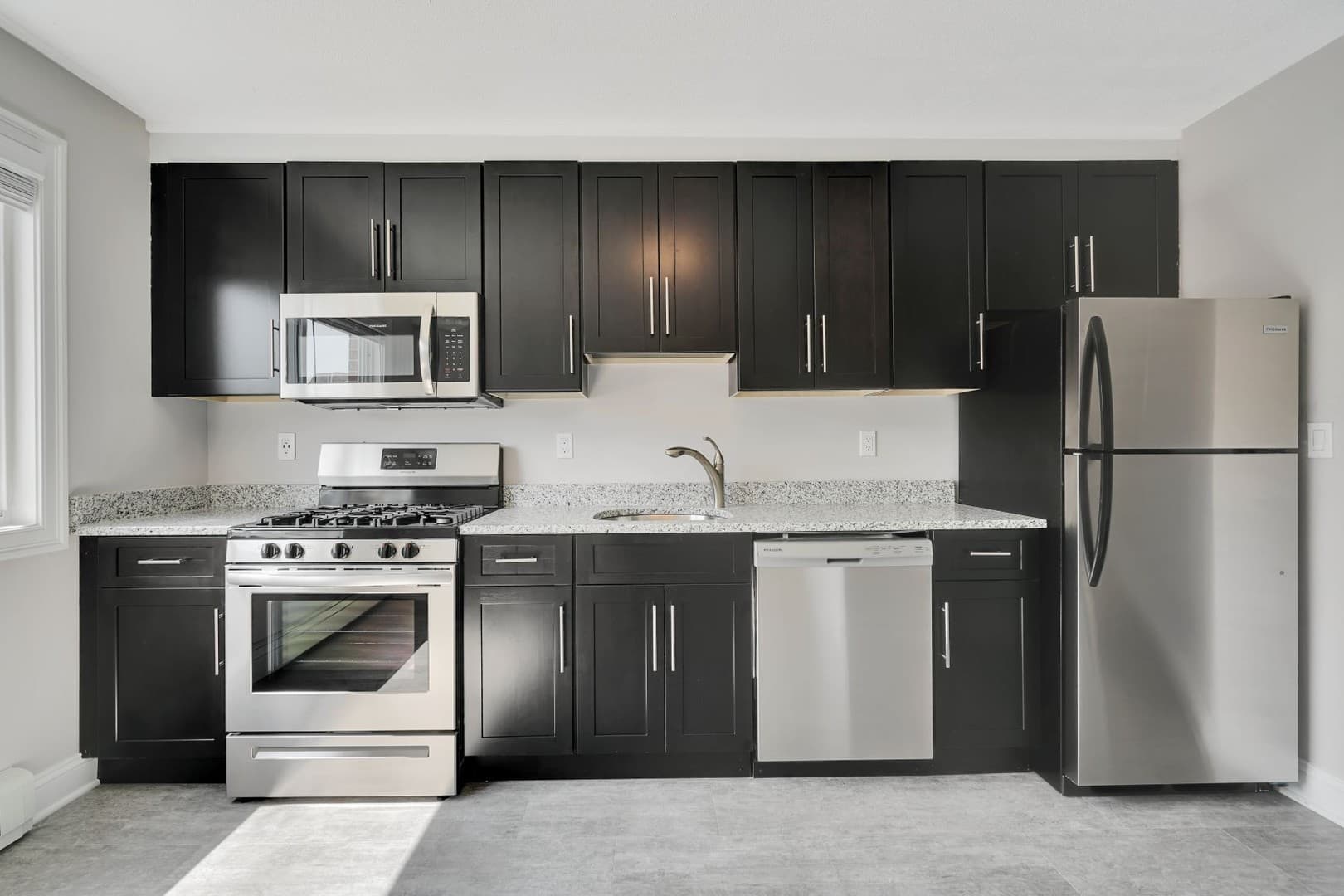 Norwalk Apartment: 3 Bedford Ave
