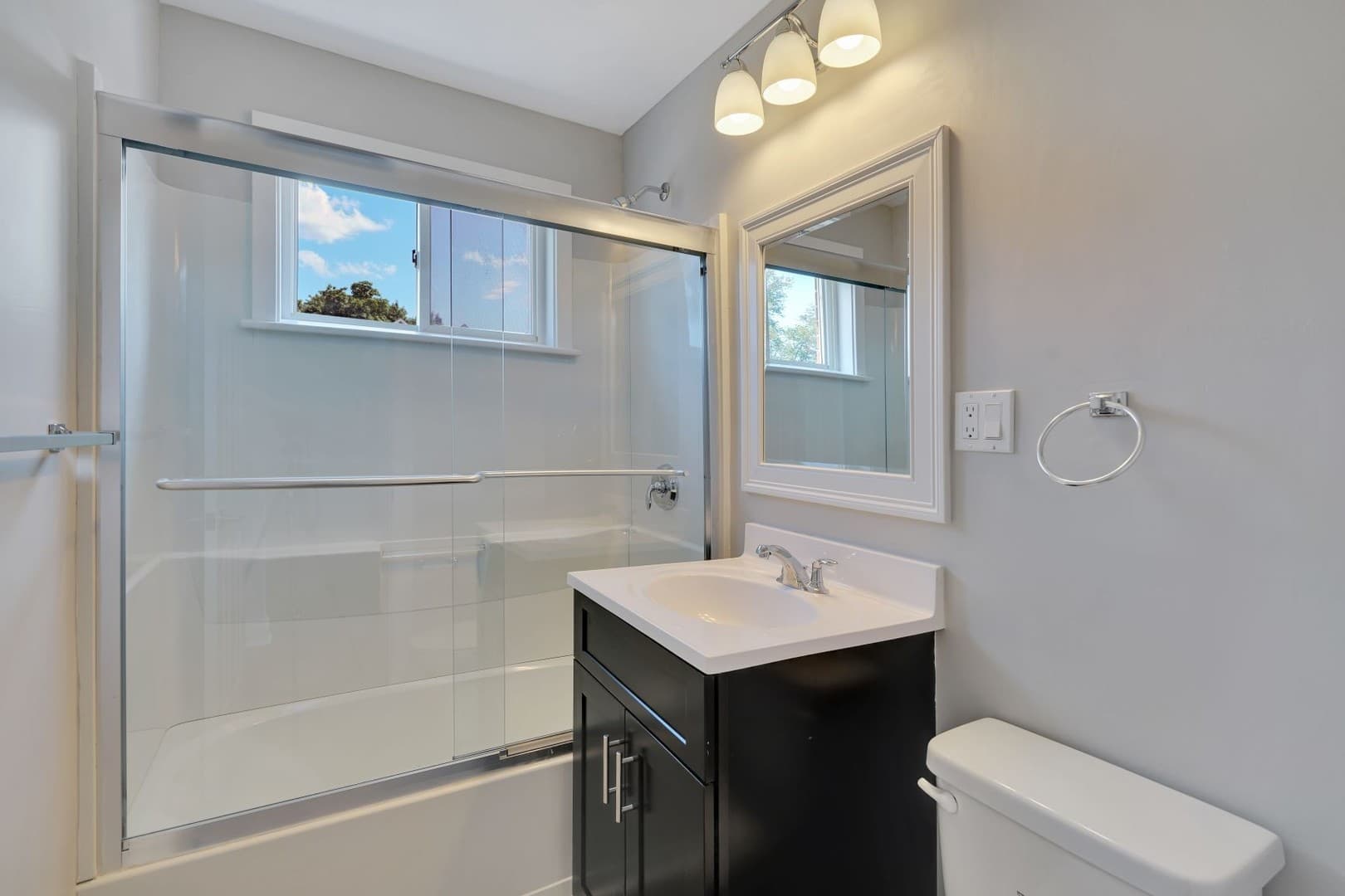 Norwalk Apartment: 21 Clinton Ave