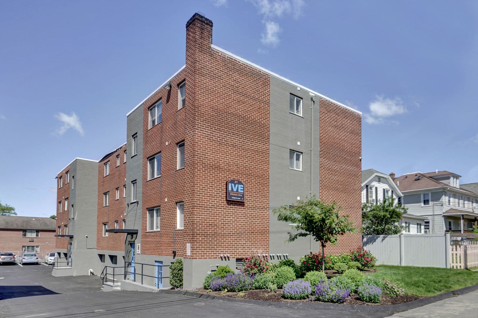 Norwalk Apartment: 21 Clinton Ave