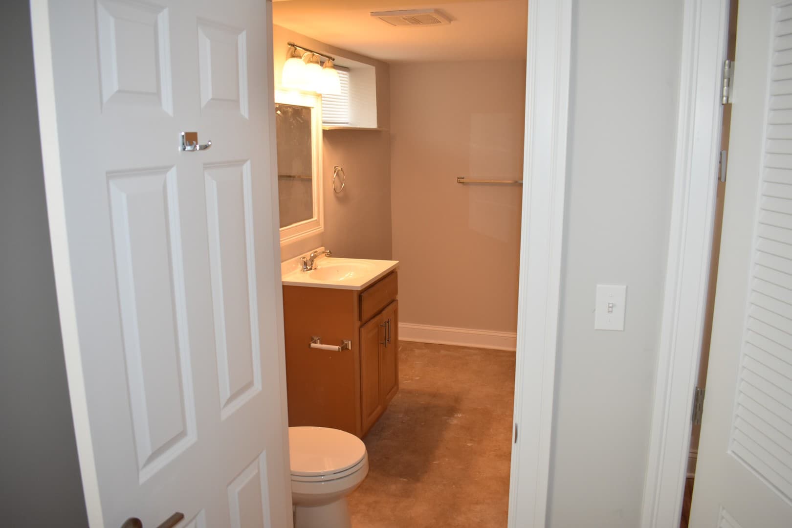 Norwalk Apartment: 104 South Main