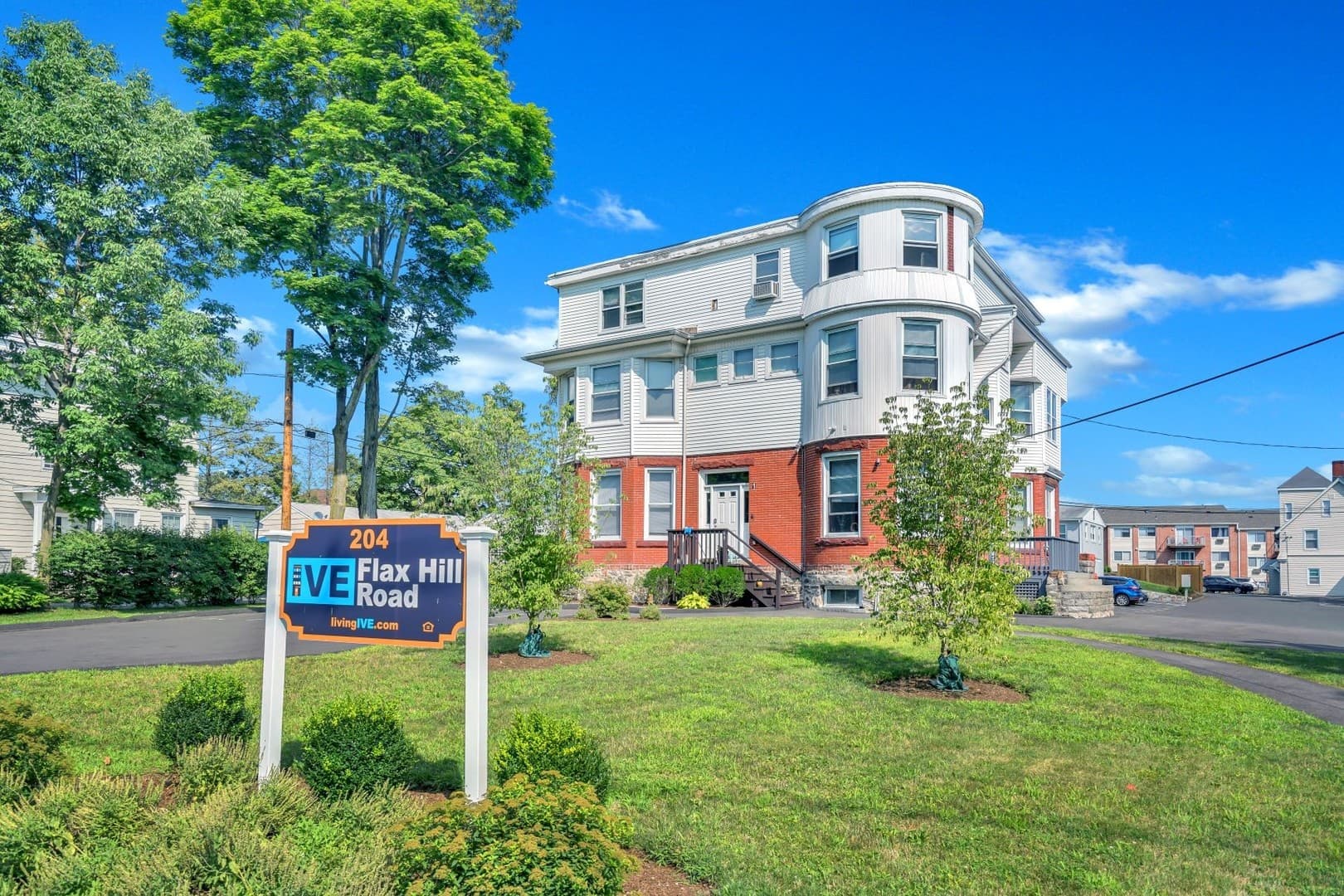 Norwalk Apartment: 204 Flax Hill Road