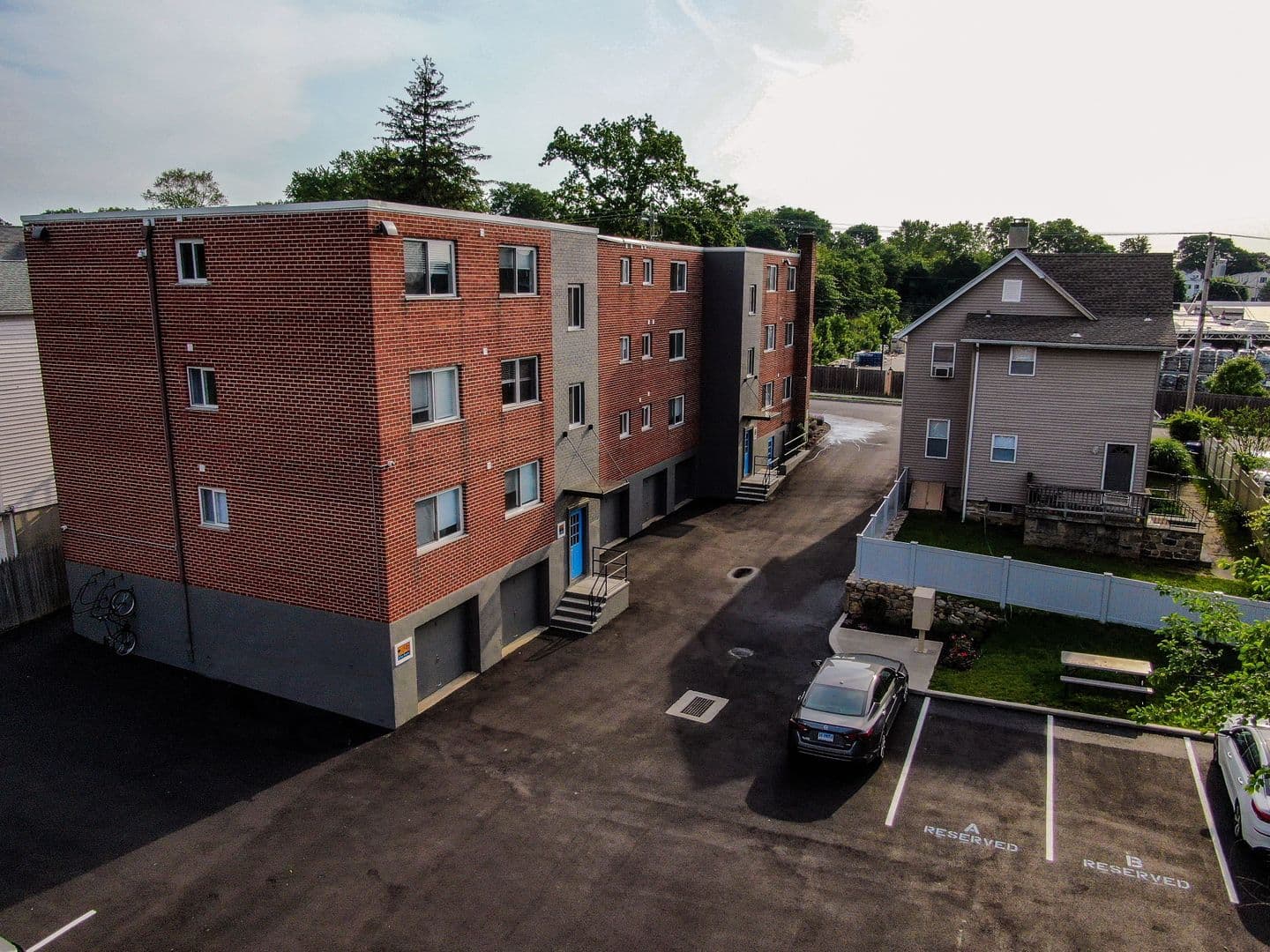 Norwalk Apartment: 21 Clinton Ave