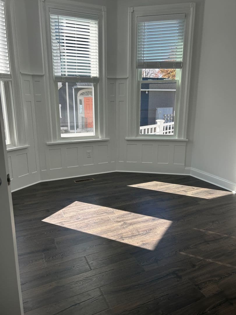 Norwalk Apartment: 132 Flax Hill Road