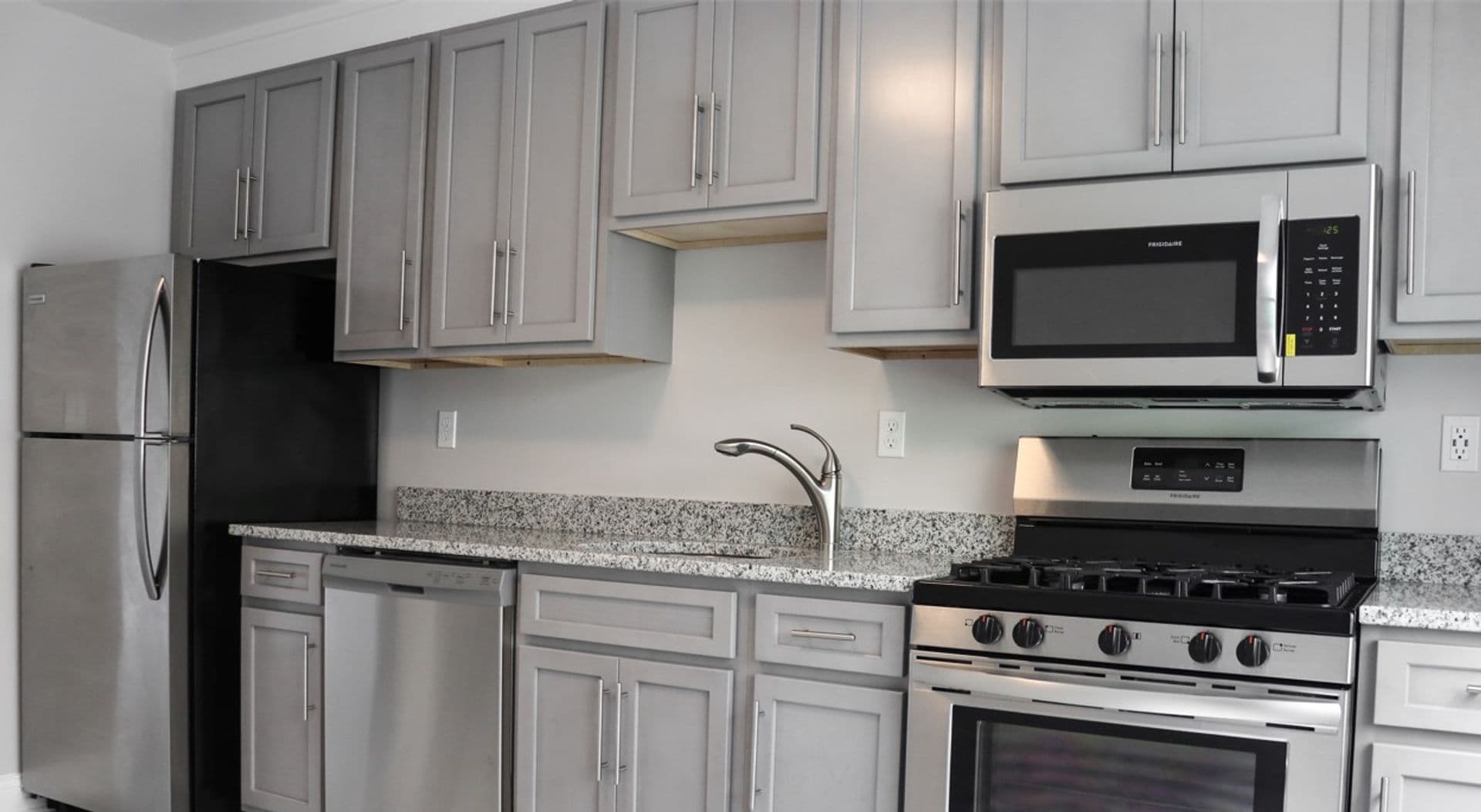 Norwalk Apartment: 3 Bedford Ave