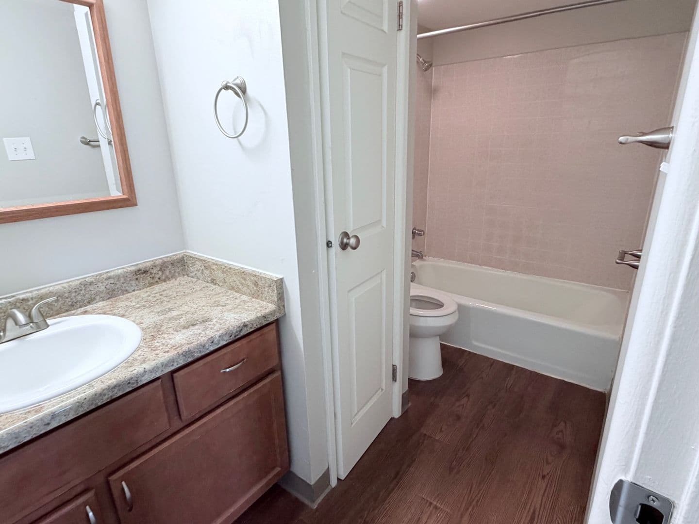 CROWN POINT Apartment: 925 Heritage Ct. #301