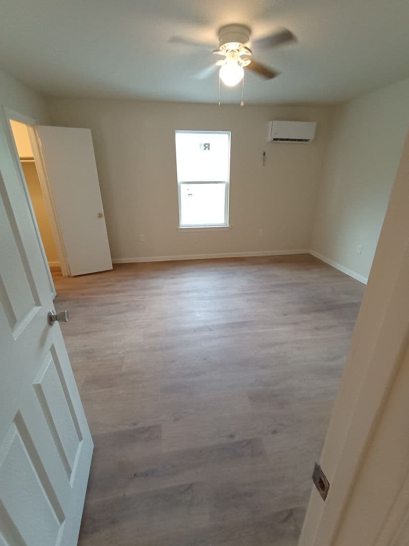 Little Rock Apartment: 719 Brookside Dr