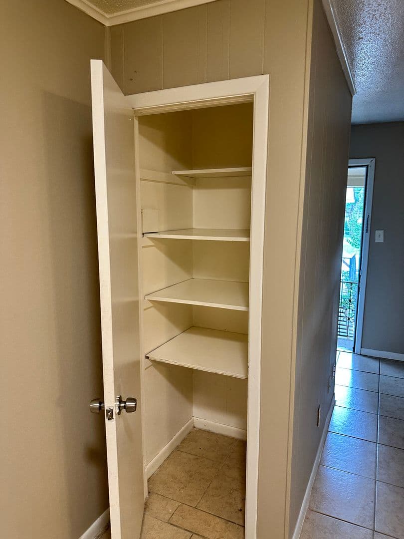 Little Rock Apartment: 719 Brookside Dr
