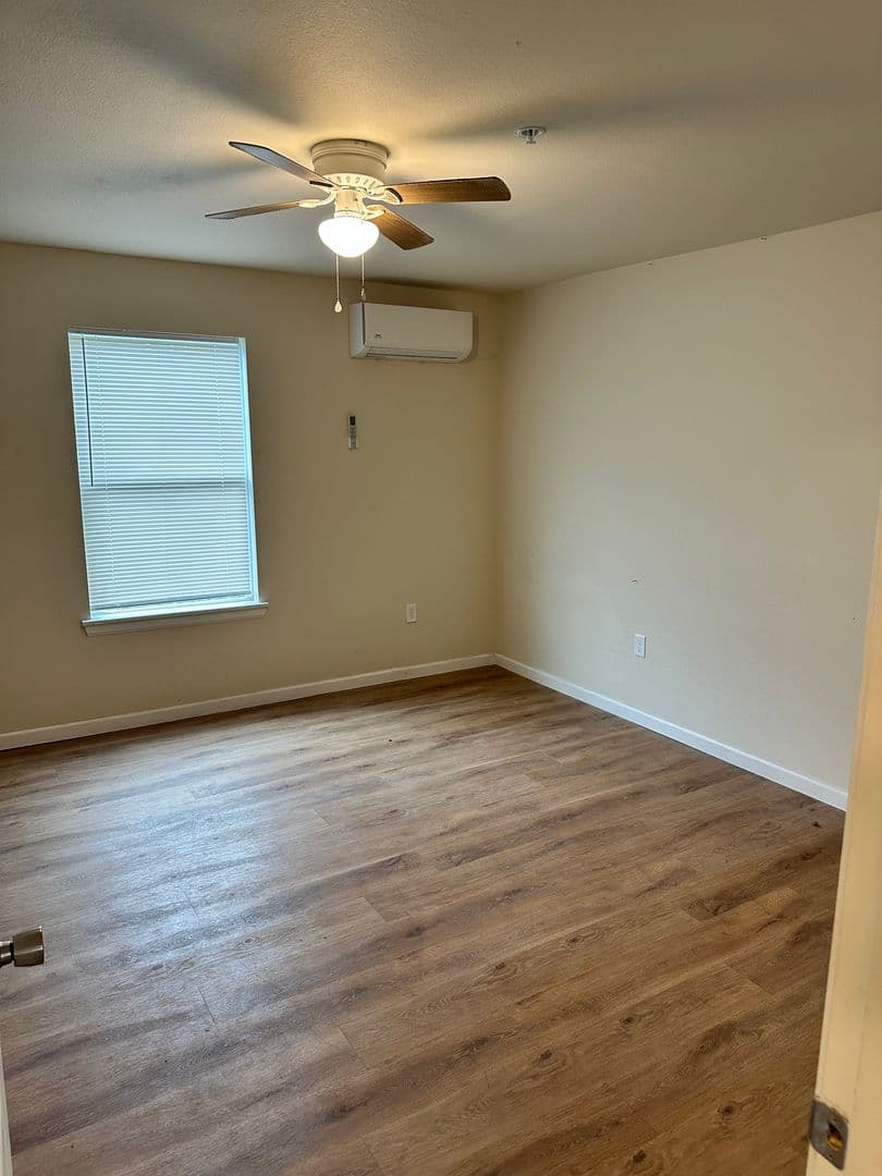 Little Rock Apartment: 719 Brookside Dr