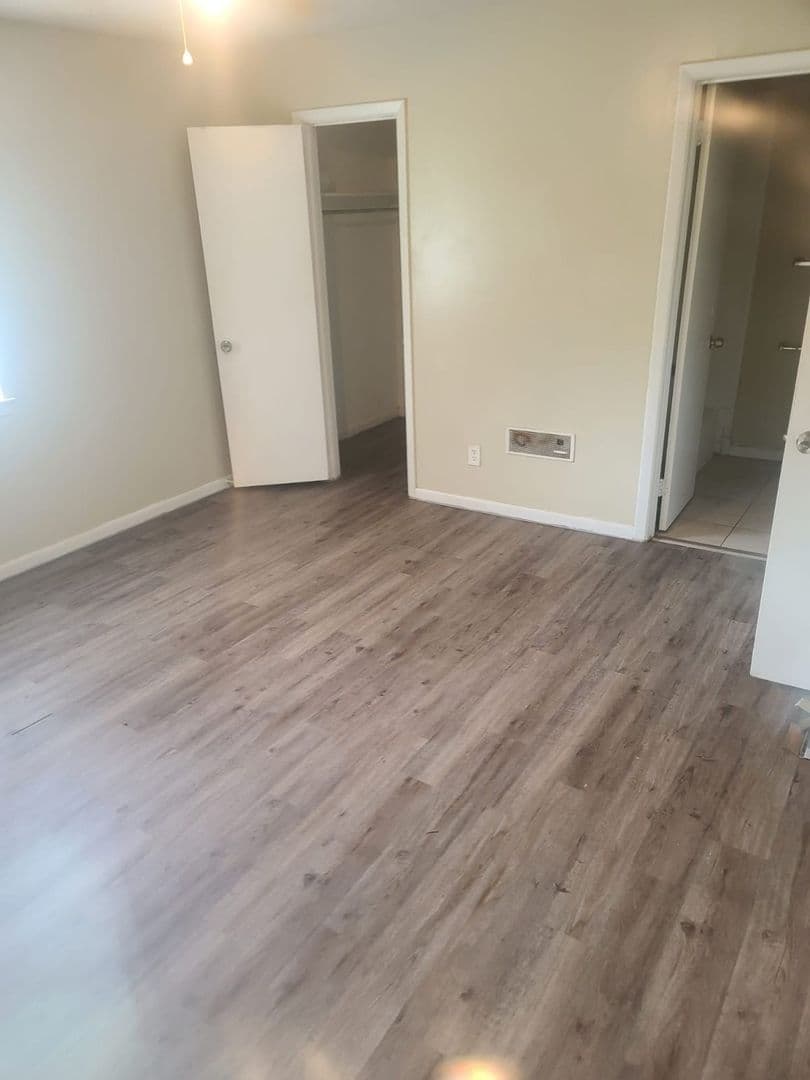 Little Rock Apartment: 719 Brookside Dr